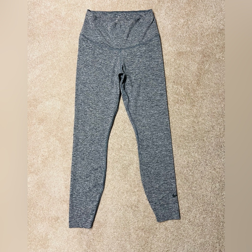 Nike Women's Dri-Fit Heather Gray Leggings